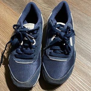 Boy size 4 Blue Reebok sneaker